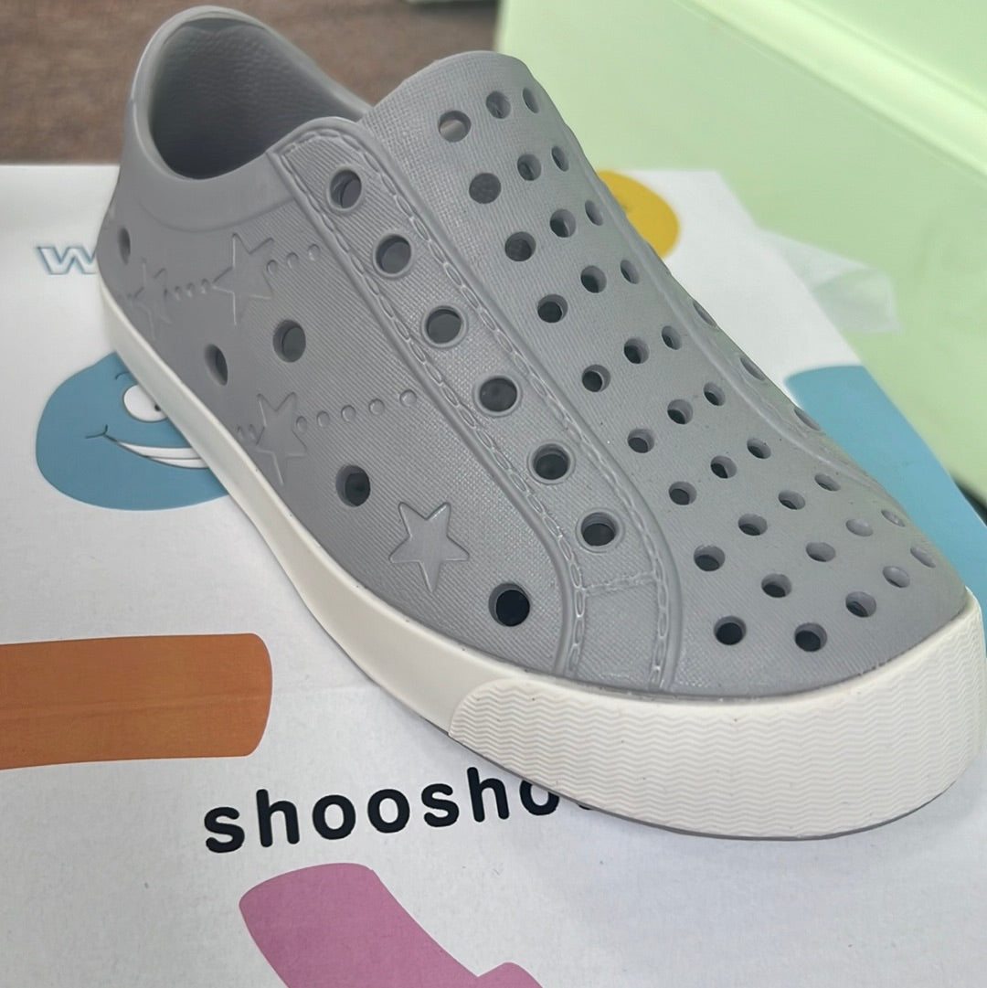 Shooshoos