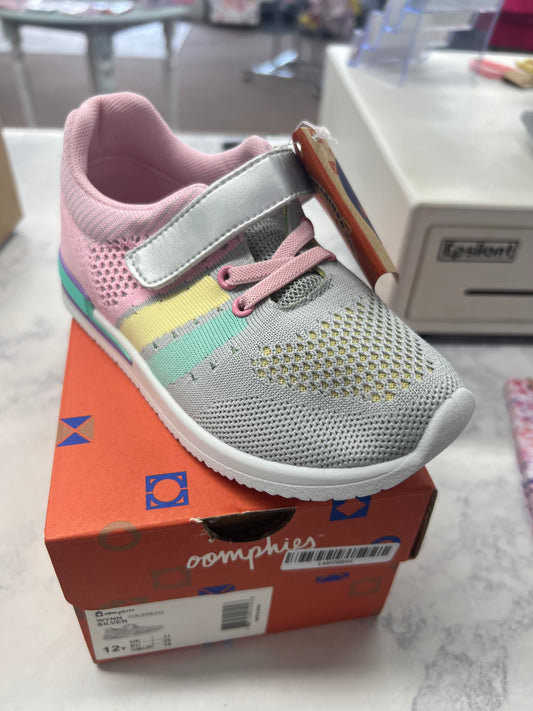 Oomphies Silver Wynn Sneaker