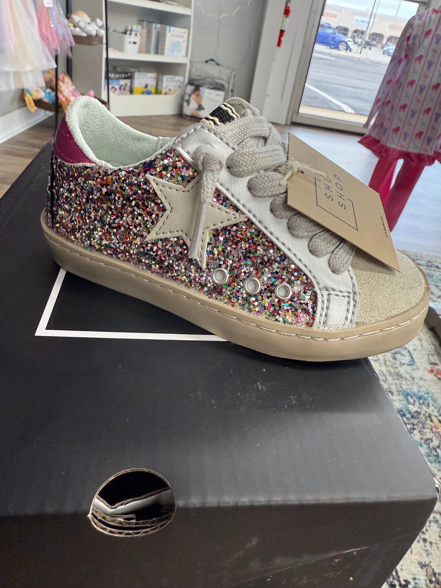 Shu Shop Multi Glitter Paula