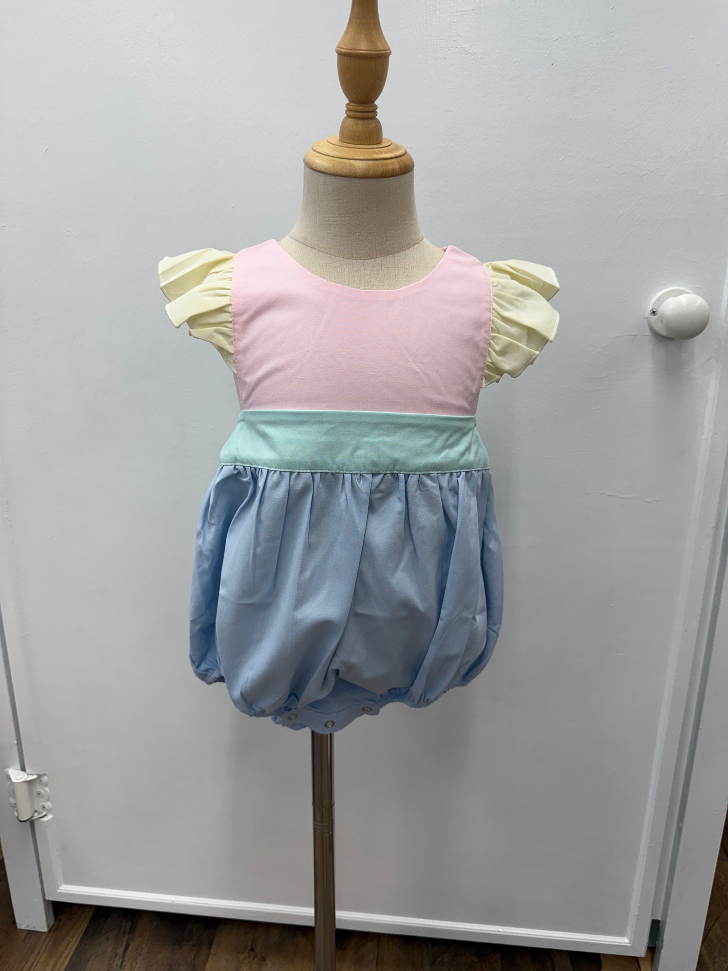 Sweet Dreams Colorblock Bow Back Bubble
