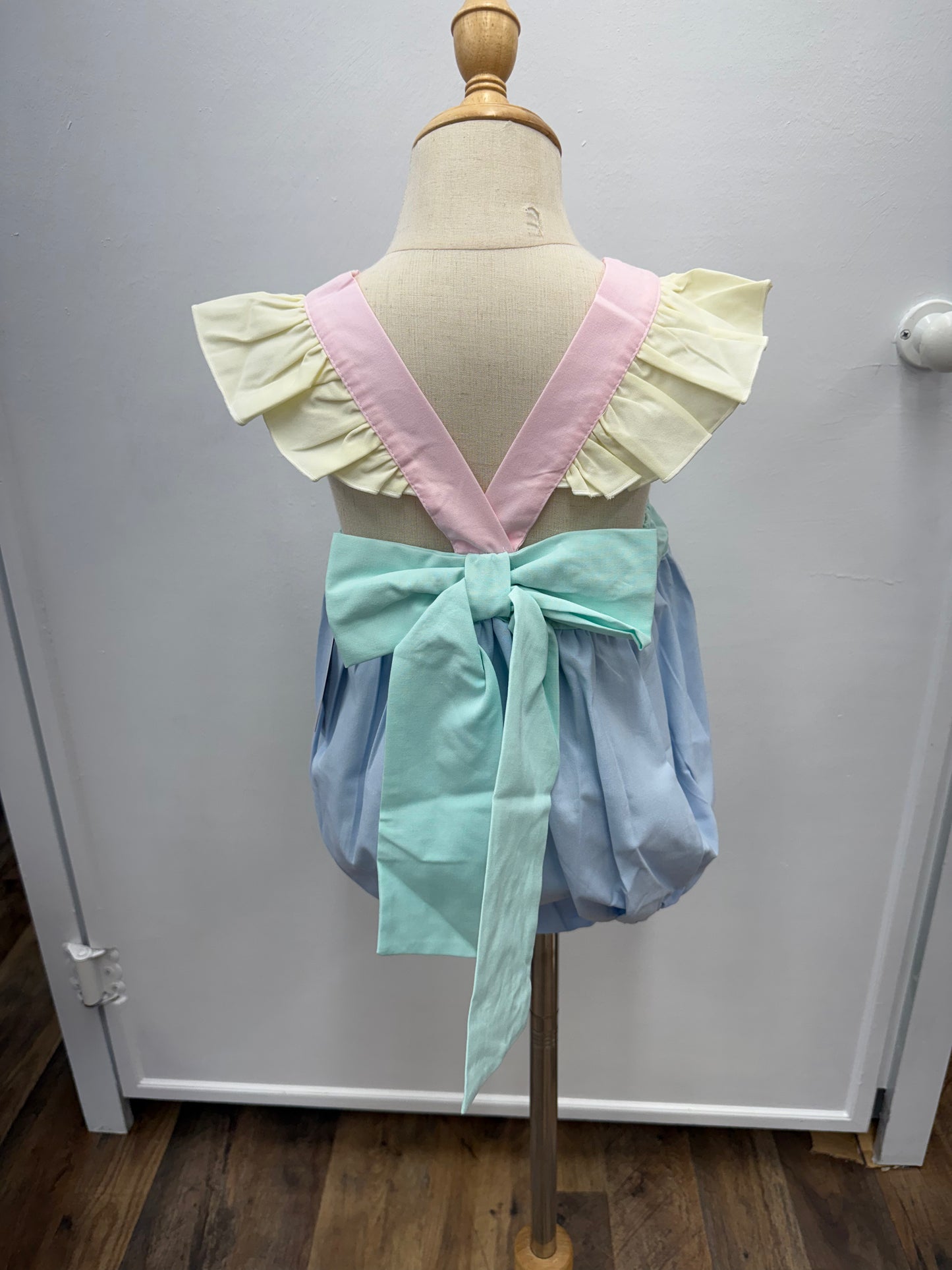 Sweet Dreams Colorblock Bow Back Bubble